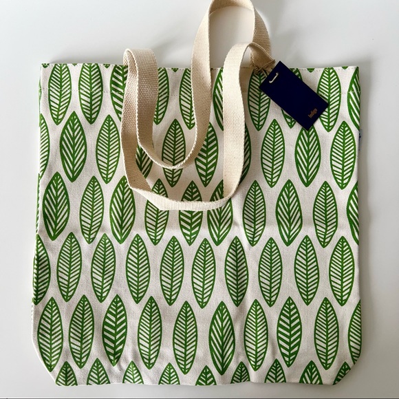 NWT Canvas Tote Bag in Leaf Print - Picture 3 of 9